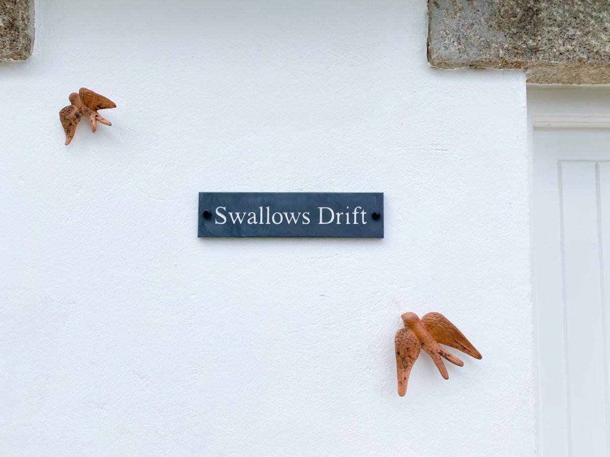 Swallows Drift At Rosewyn New Quay Exterior foto